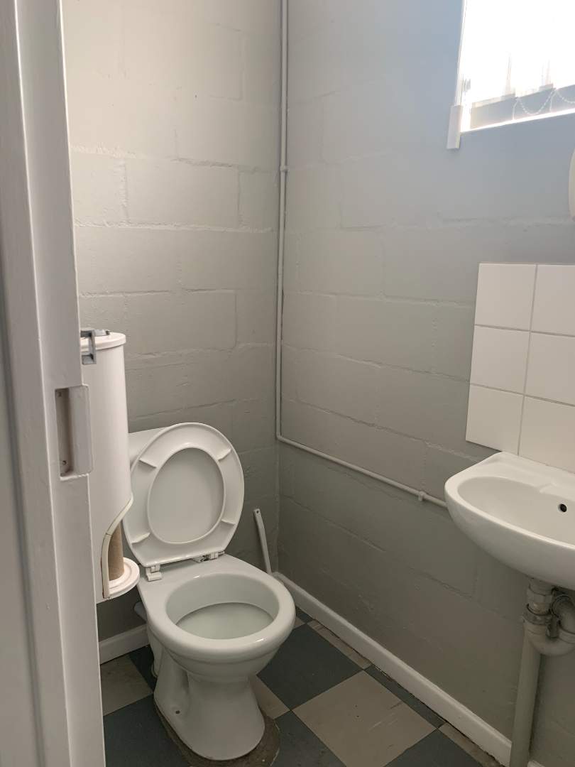 To Let commercial Property for Rent in De Bron Western Cape